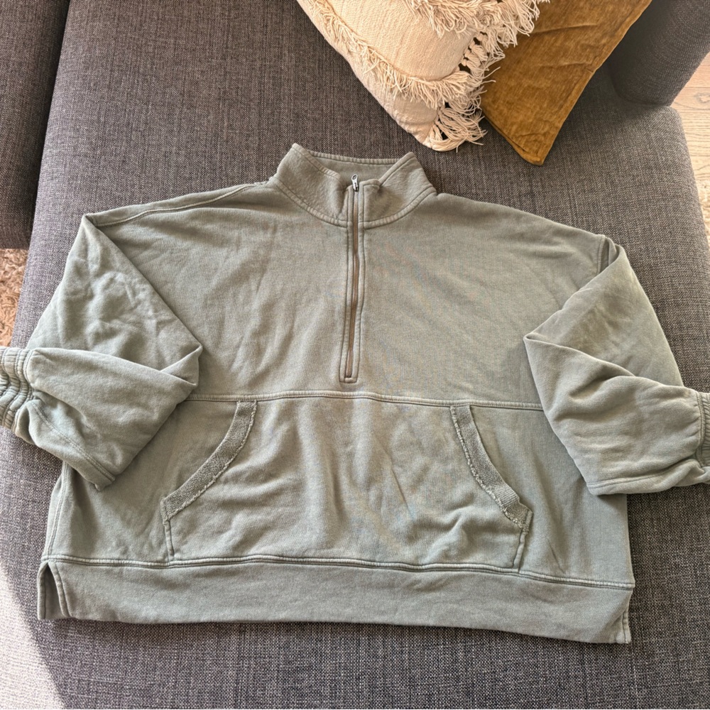 Aerie Sage Green Pullover Size Large